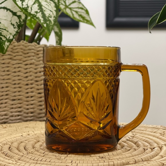 ✨Durand Cris D'Arques Antique Pattern Amber Coffee Mug✨ - Picture 1 of 6